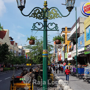 tiang lampu malioboro jogja