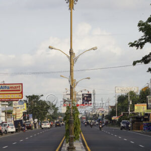 tiang pju jalan raya led